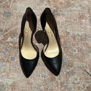Jessica Simpson black pumps